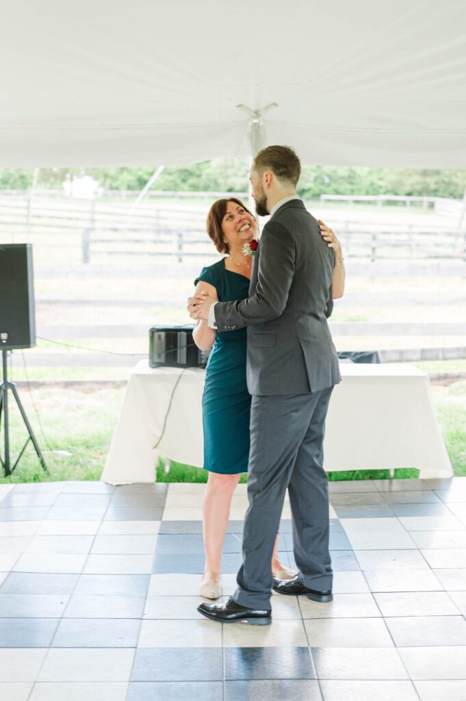 Mother-son dance at a Taylorsville, Kentucky wedding.