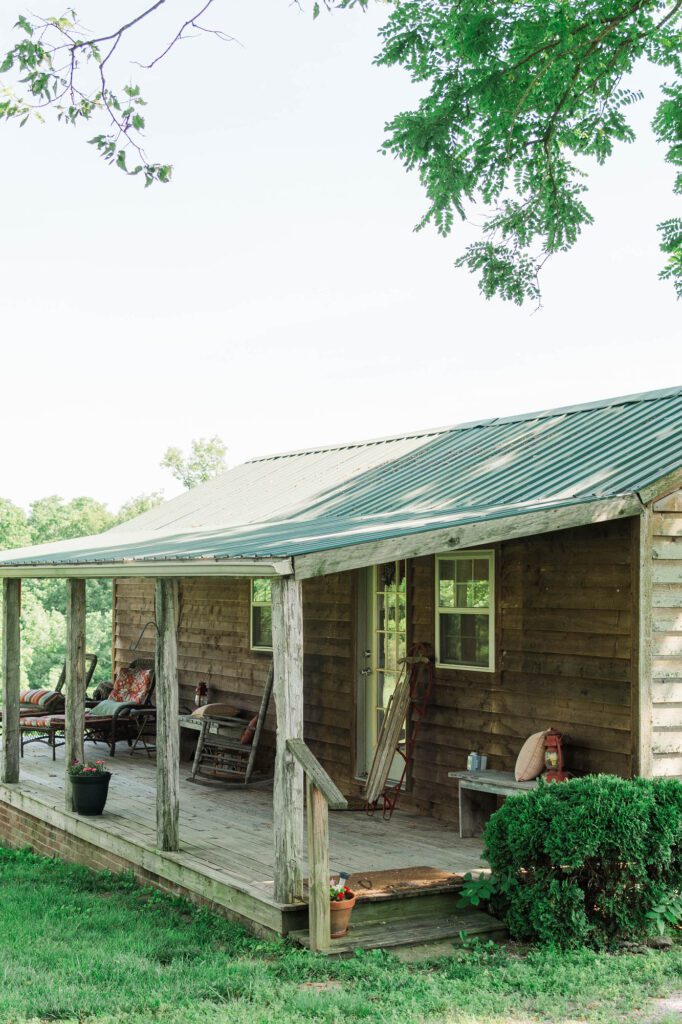 Grooms cabin at the Kentucky wedding venue Cornerstone Acres
