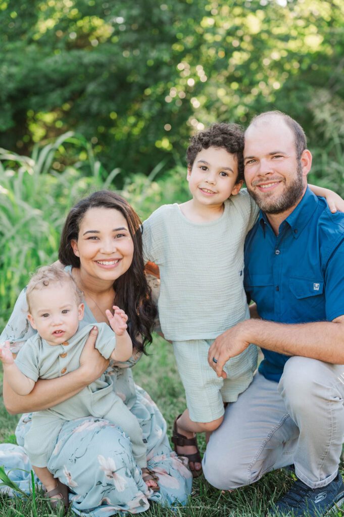 An extended family gets together on family farm for their photo session in Lexington, KY