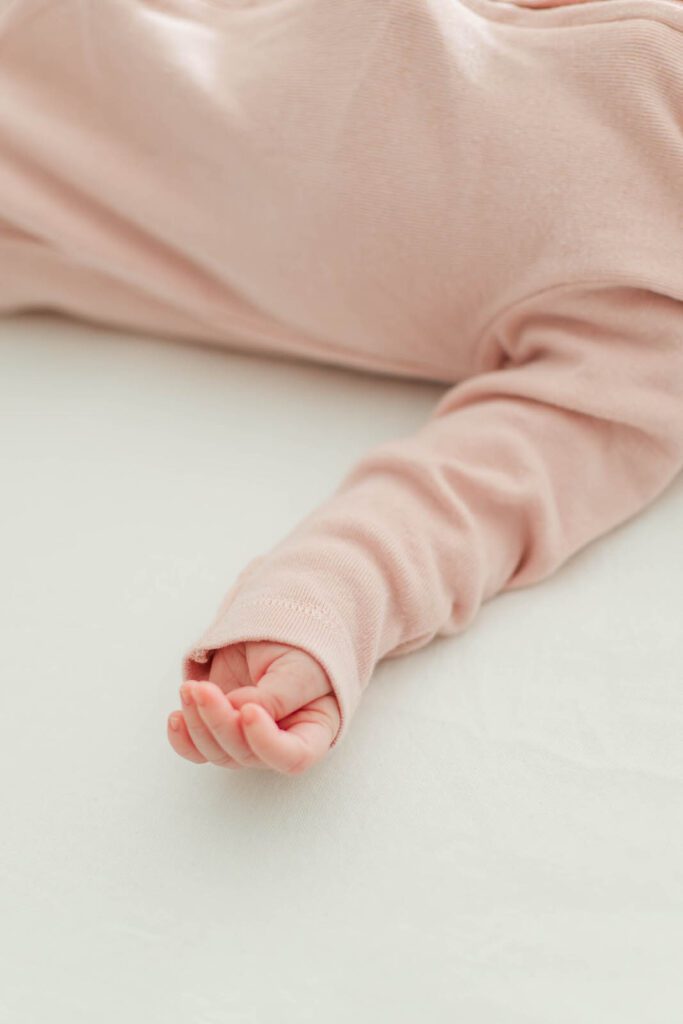 Close up of a newborn's fingers