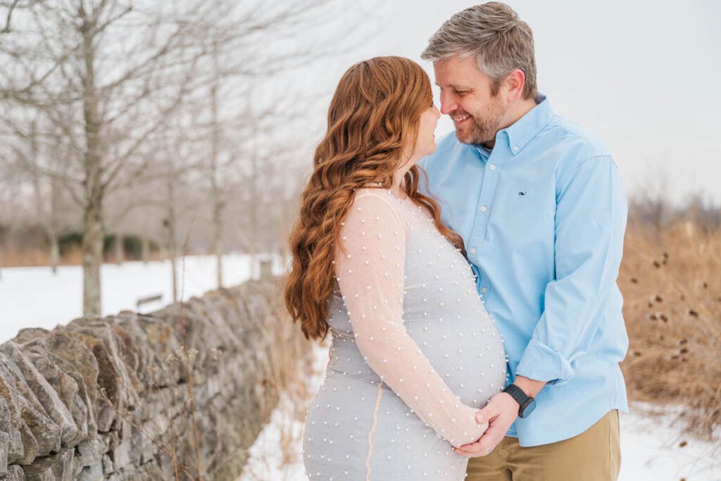A winter maternity session at Beckley Creek Park. Louisville Newborn Photographer. Photos by Michelle Bordenkircher Photography.