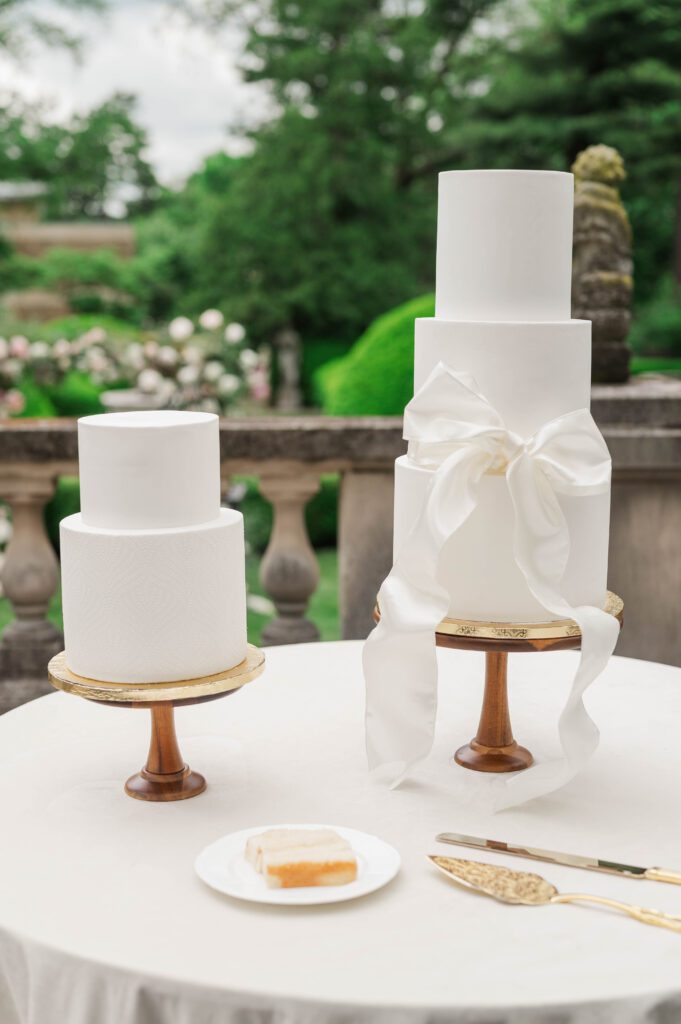 Wedding cake at Laurel Court in Cincinnati