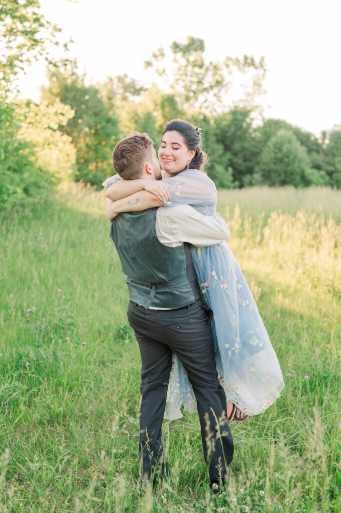 Bride and groom's sunset portraits on their Taylorsville, Kentucky wedding day. 