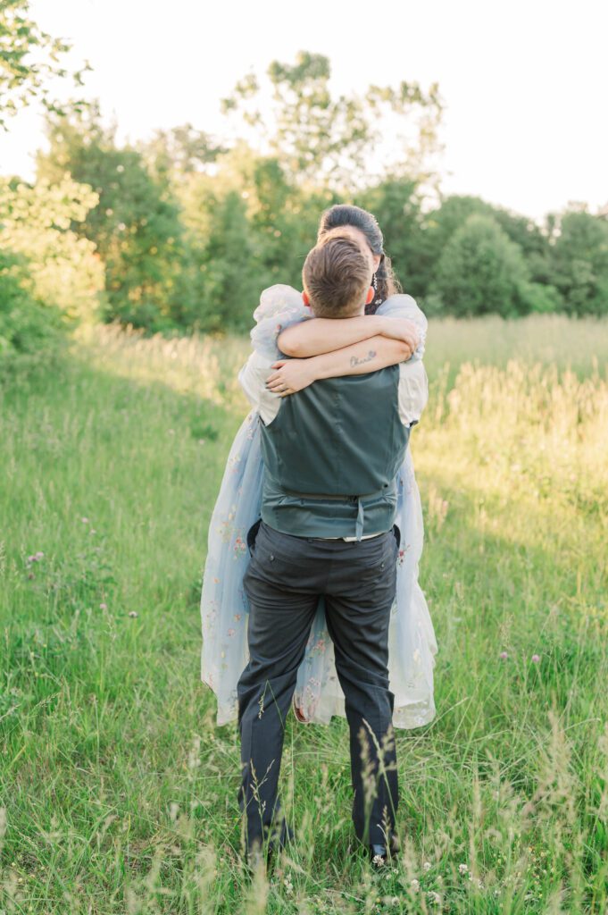 Bride and groom's sunset portraits on their Taylorsville, Kentucky wedding day. 