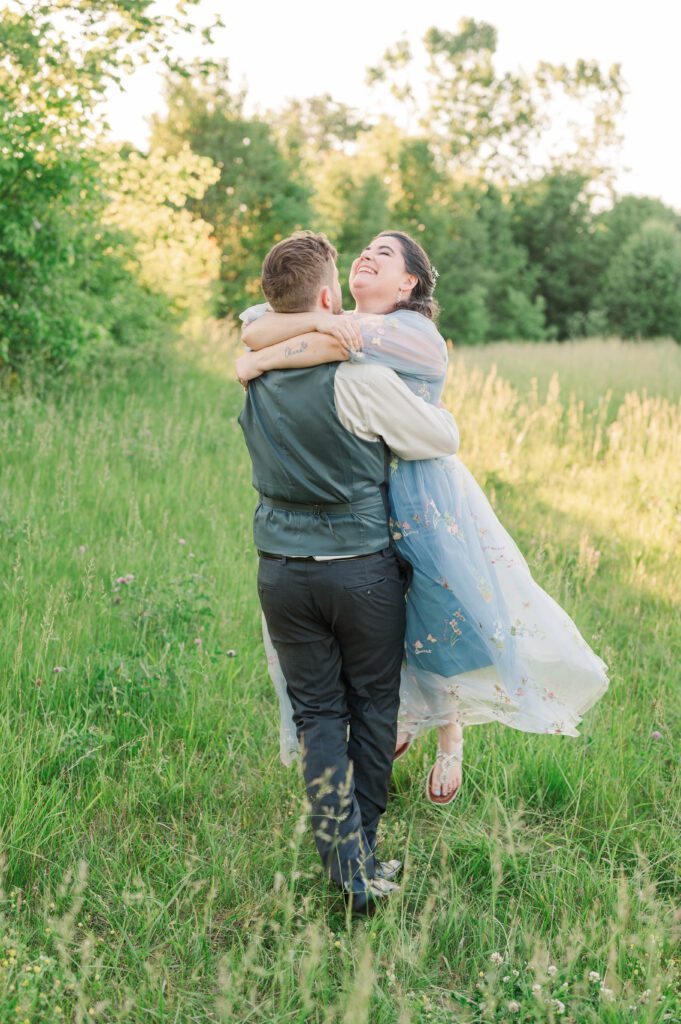 Bride and groom's sunset portraits on their Taylorsville, Kentucky wedding day. 