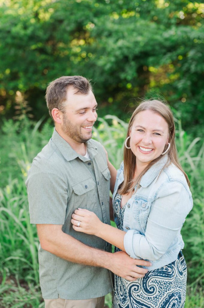 An extended family gets together on family farm for their photo session in Lexington, KY