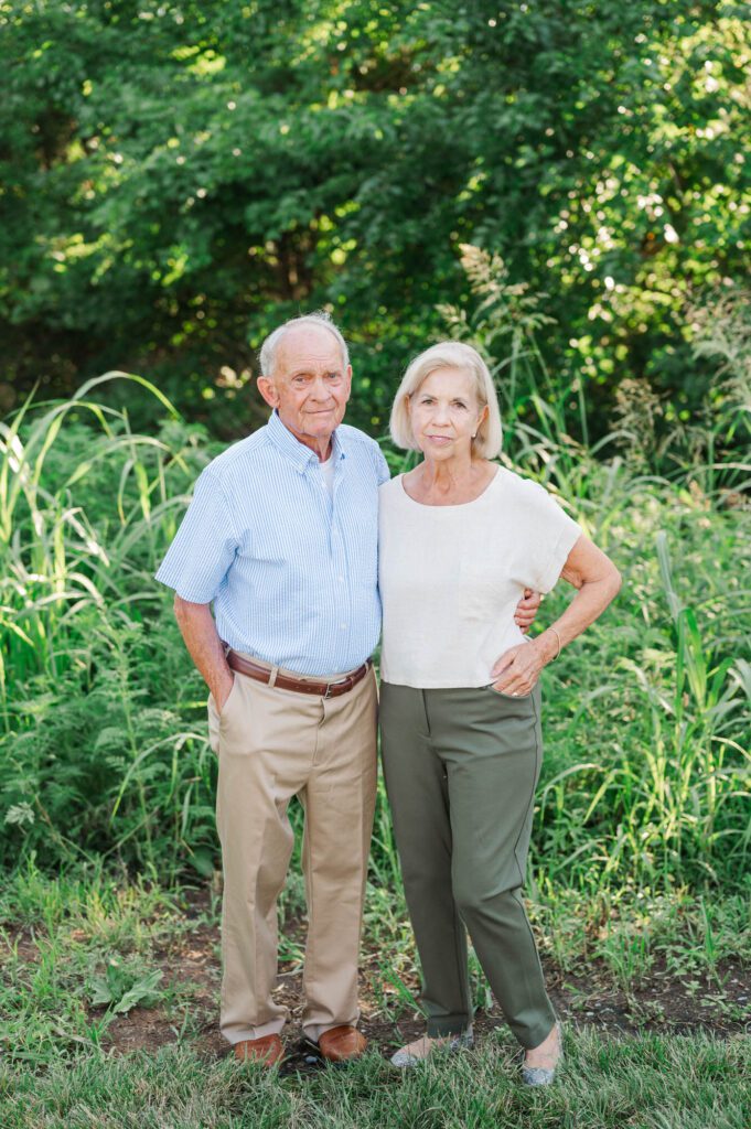 An extended family gets together on family farm for their photo session in Lexington, KY