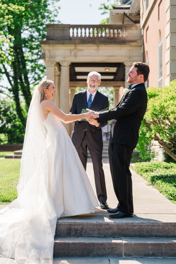 Wedding ceremony at Gardencourt in Louisville, KY