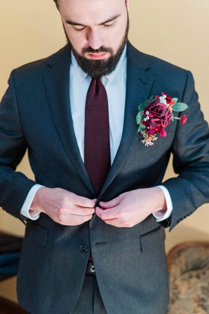 Groom gets ready for his wedding day at The Bell House in Lexington, Ky.