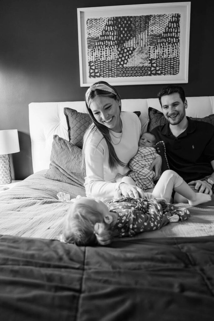 A black and white image of a small family with their newborn baby and toddler.

Louisville In-Home Newborn Photographer

Michelle Bordenkircher Photography