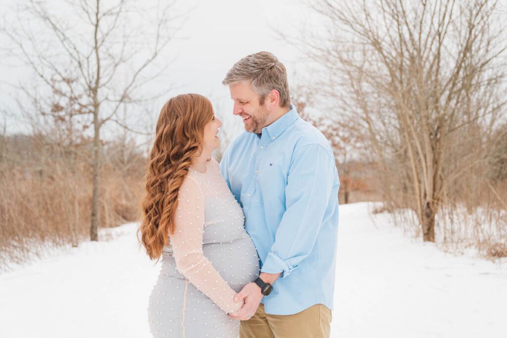 A winter maternity session at Beckley Creek Park. Louisville Newborn Photographer. Photos by Michelle Bordenkircher Photography.